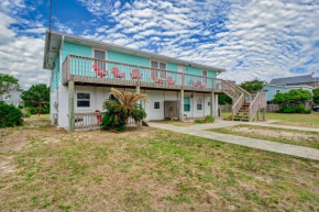 S Topsail Ground Floor 2BR Walk to Beach Downtown